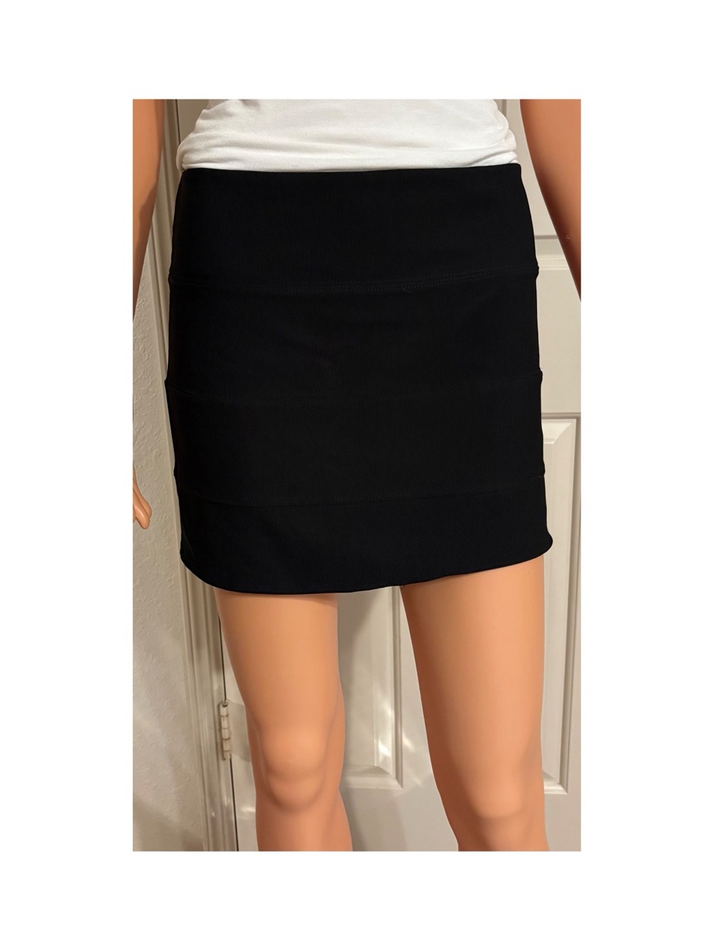 Forever 21 Black Mini Skirt